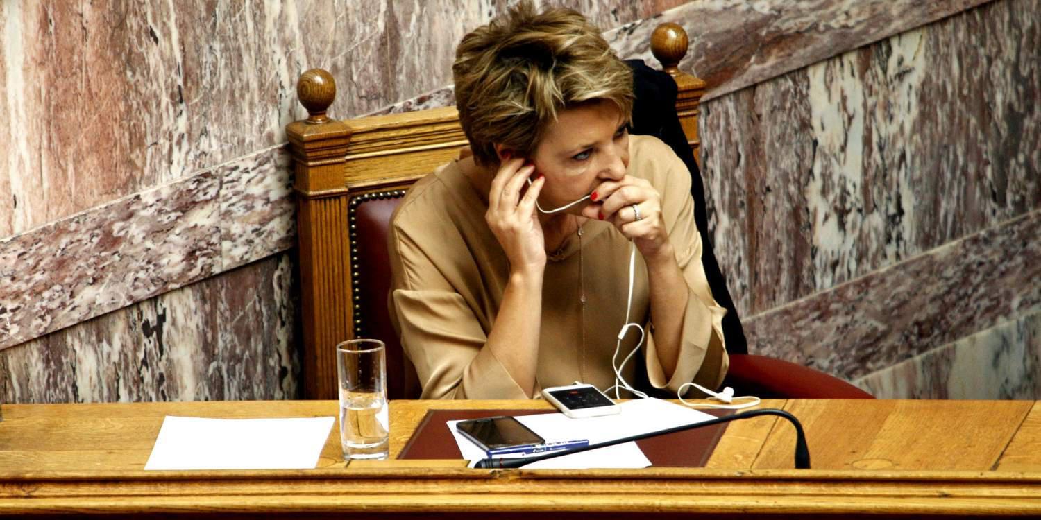 «Μύλος» για τις απολύσεις στο Δημόσιο κατ’εντολή Τρόικας – Η διάψευση της Γεροβασίλη