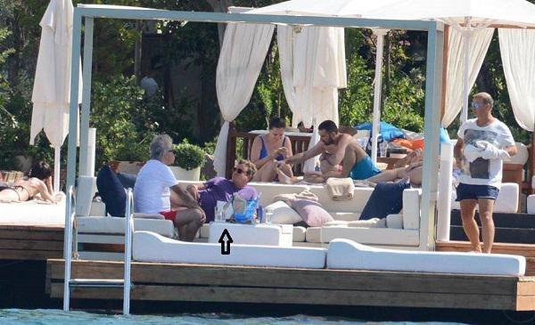 gios-fintel-kastro-xlidi-zoi-plousia-1300-6