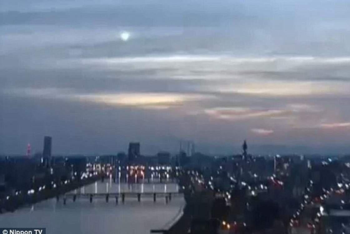 Μετεωρίτης, διαστημικό σκουπίδι ή UFO εμφανίστηκε στην Ιαπωνία; [εικόνες & βίντεο]