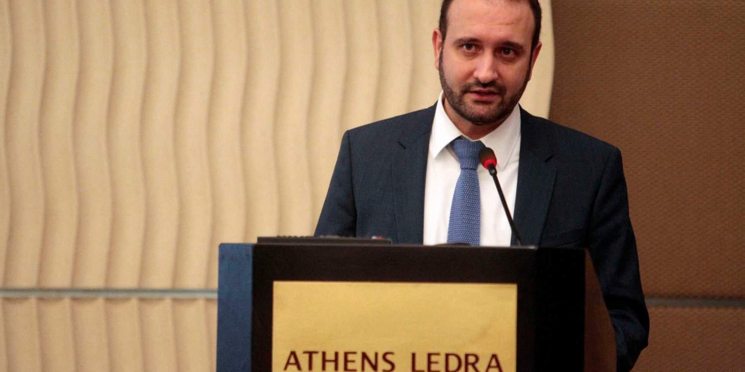 Πρόεδρος ΟΕΕ: Να τελειώνει η φαρσοκωμωδία με τις εισφορές των ελεύθθερων επαγγελματιών