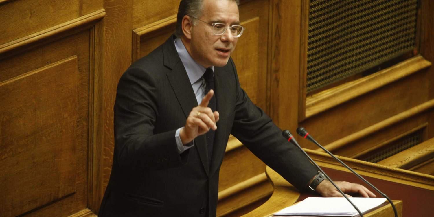 Koυμουτσάκος: Να πάρει θέση η κυβέρνηση για τις δηλώσεις Ξυδάκη
