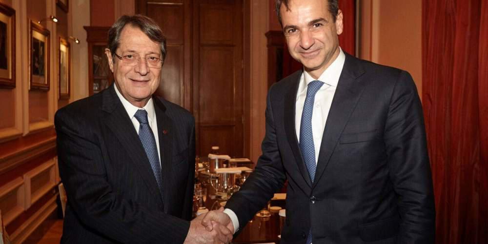 Ο Μητσοτάκης ενημερώθηκε από τον Αναστασιάδη για το Κυπριακό