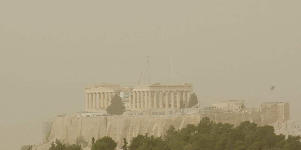 Πνίγηκε στο νέφος η Αθήνα – Τι πρέπει να κάνετε