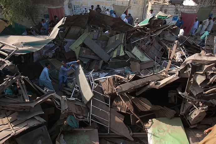 pakistan-atuxima-treno-0nekroi-1300-3