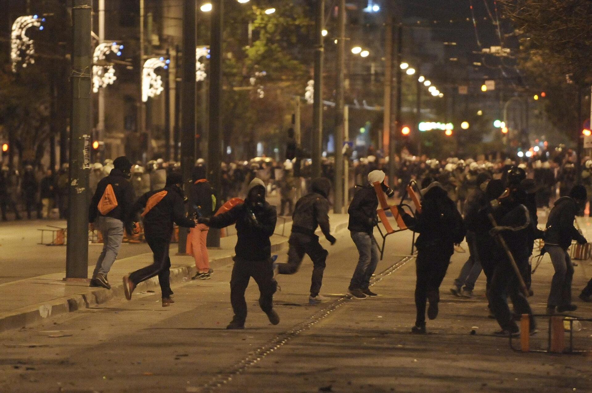 politexio-anarxiki-1300