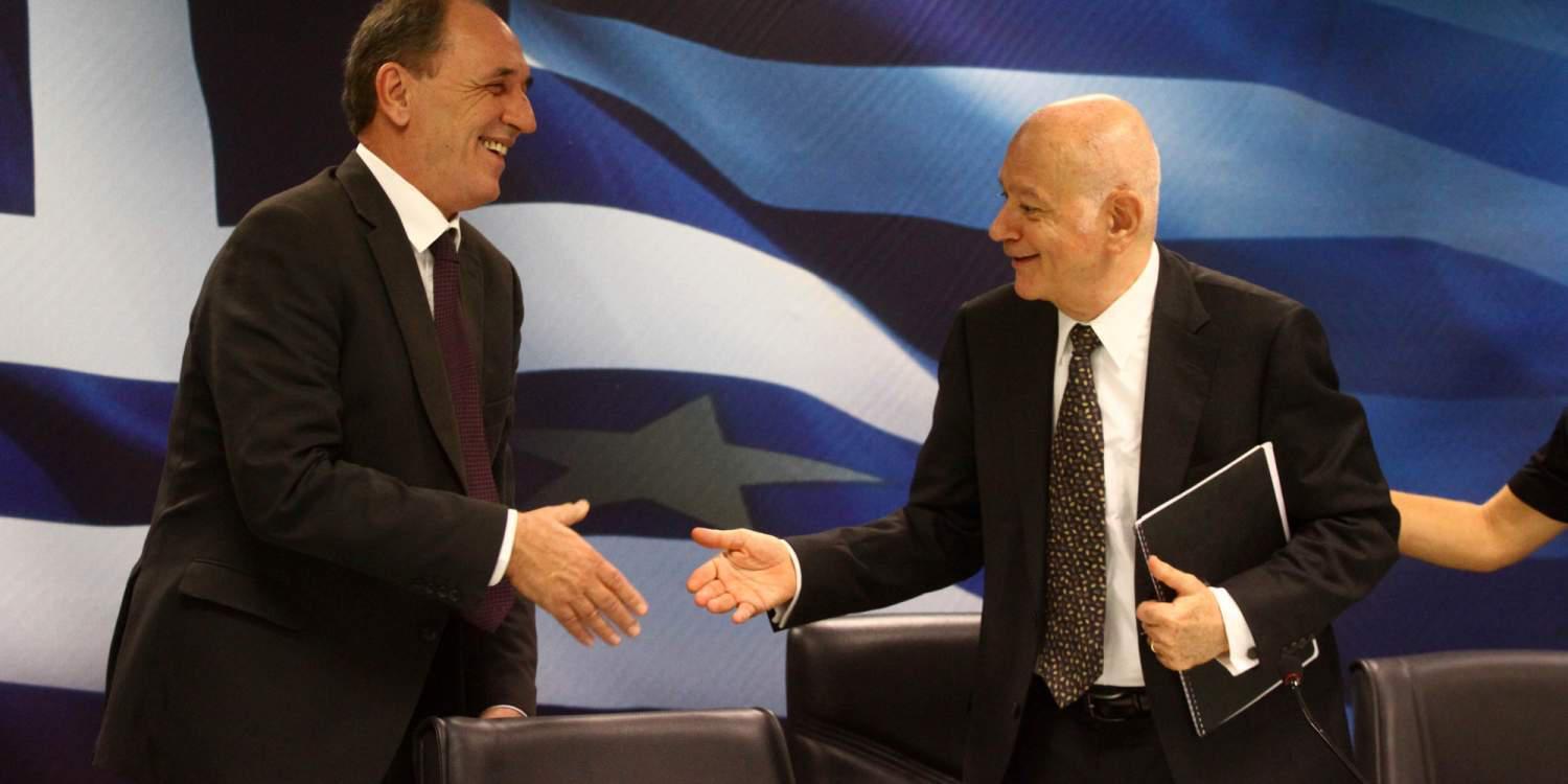 Οι υπουργοί δεν είναι λατέρνες να αλλάζουν μουσικό σκοπό
