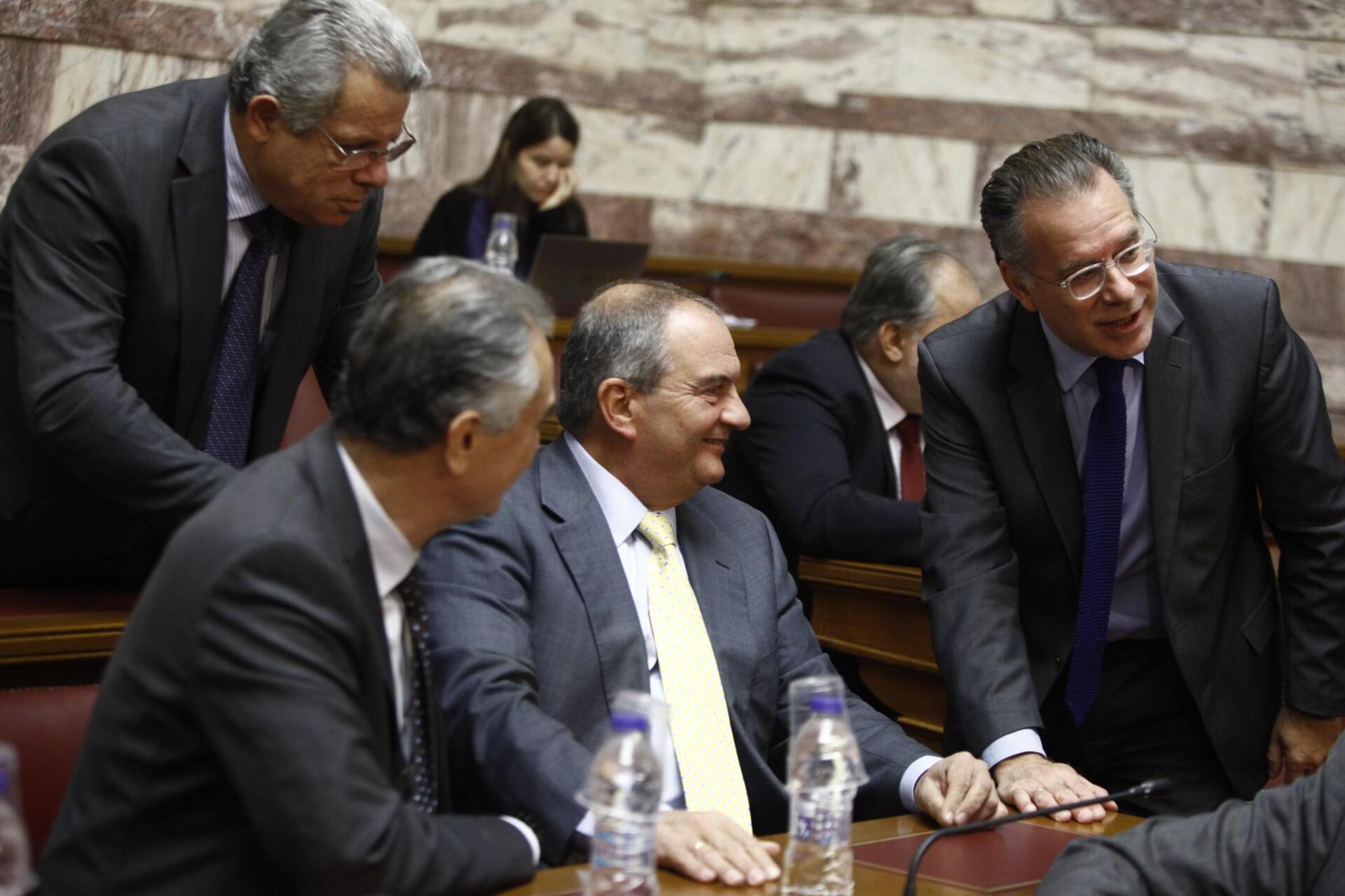 sunedriasi-koinovouleutikis-ko-omadas-nd-1300-1