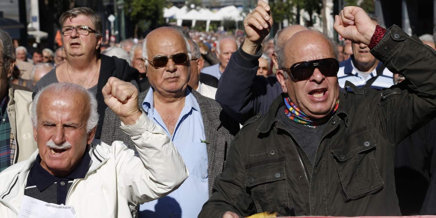 Οργισμένοι οι συνταξιούχοι με τις μεθοδεύσεις Κατρούγκαλου