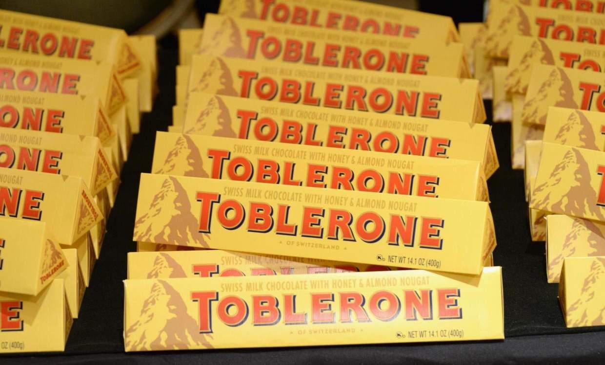 Πώς η… αλλαγή στο σχήμα της διάσημης Toblerone δίχασε την Υφήλιο!