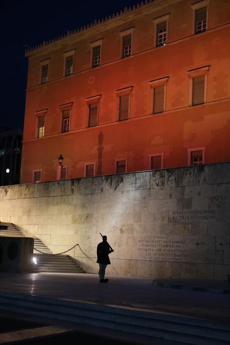 vouli-portokali-1300