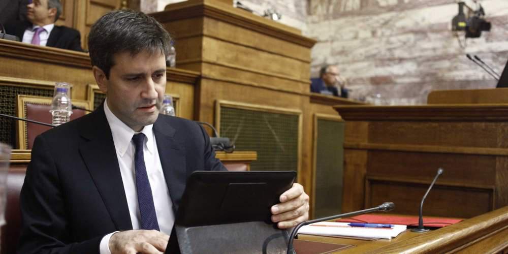 Χουλιαράκης εκθέτει Τσίπρα