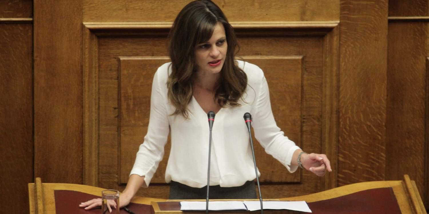 Κρίσιμη συνάντηση Αχτσίογλου-δανειστών για τα εργασιακά