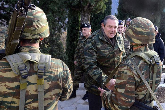 kammenos-stratiotiki-endimasia-1300-4