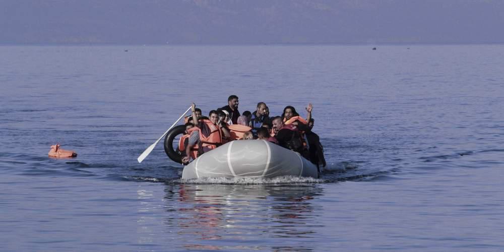 Πρωτόγνωρο περιστατικό στη Χίο: Μετανάστες έφθασαν στο νησί κολυμπώντας