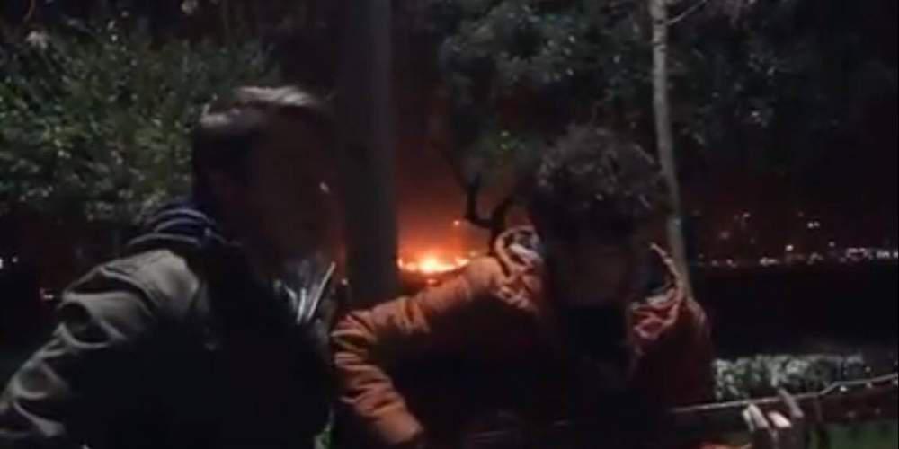 Βίντεο που δείχνει νεαρούς στην Κωνσταντινούπολη να διασκεδάζουν την ώρα που σημειώνονται οι εκρήξεις