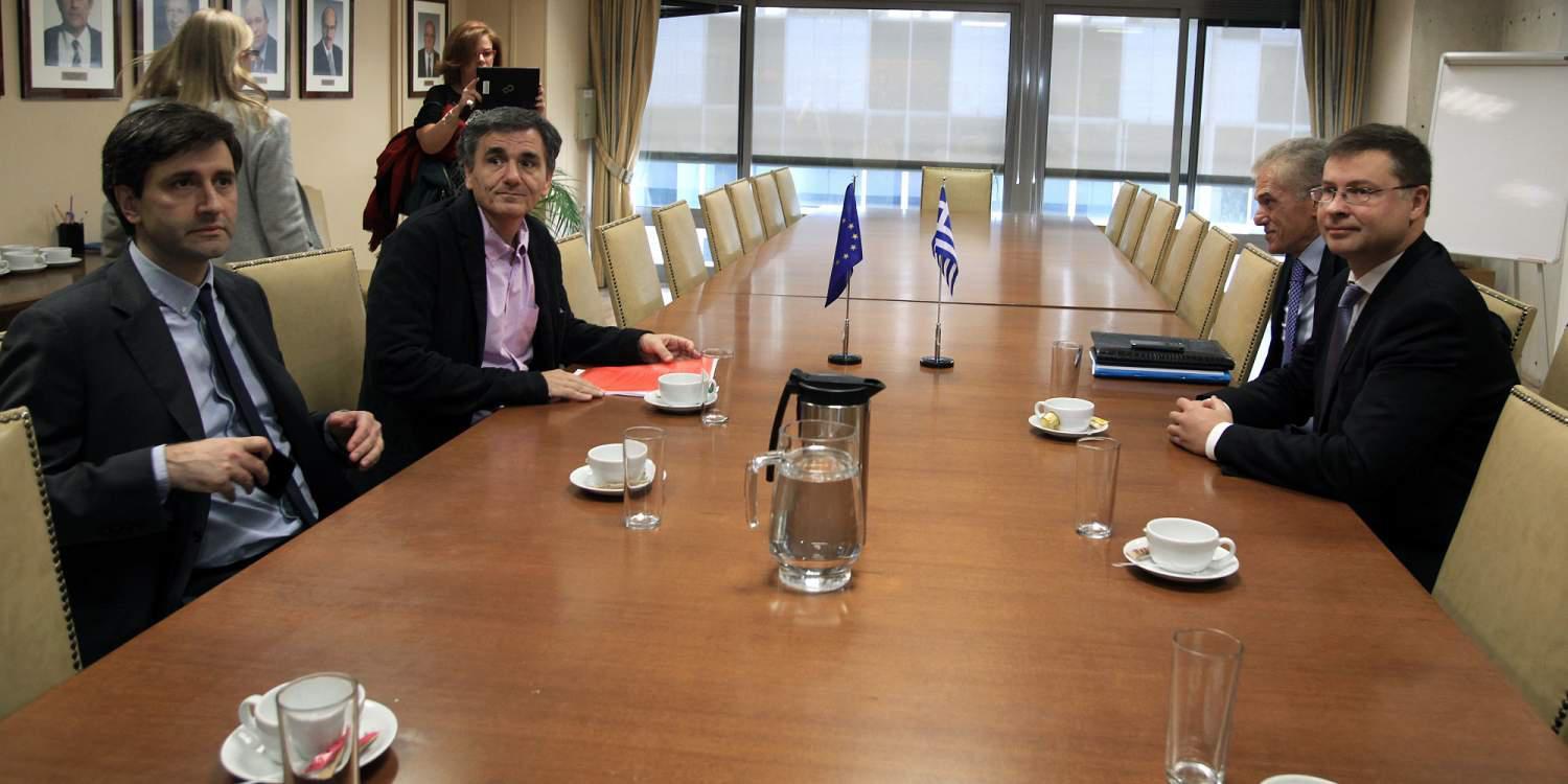 Ντομπρόβσκις: Περιττή και άχρηστη η κίνηση Τσίπρα