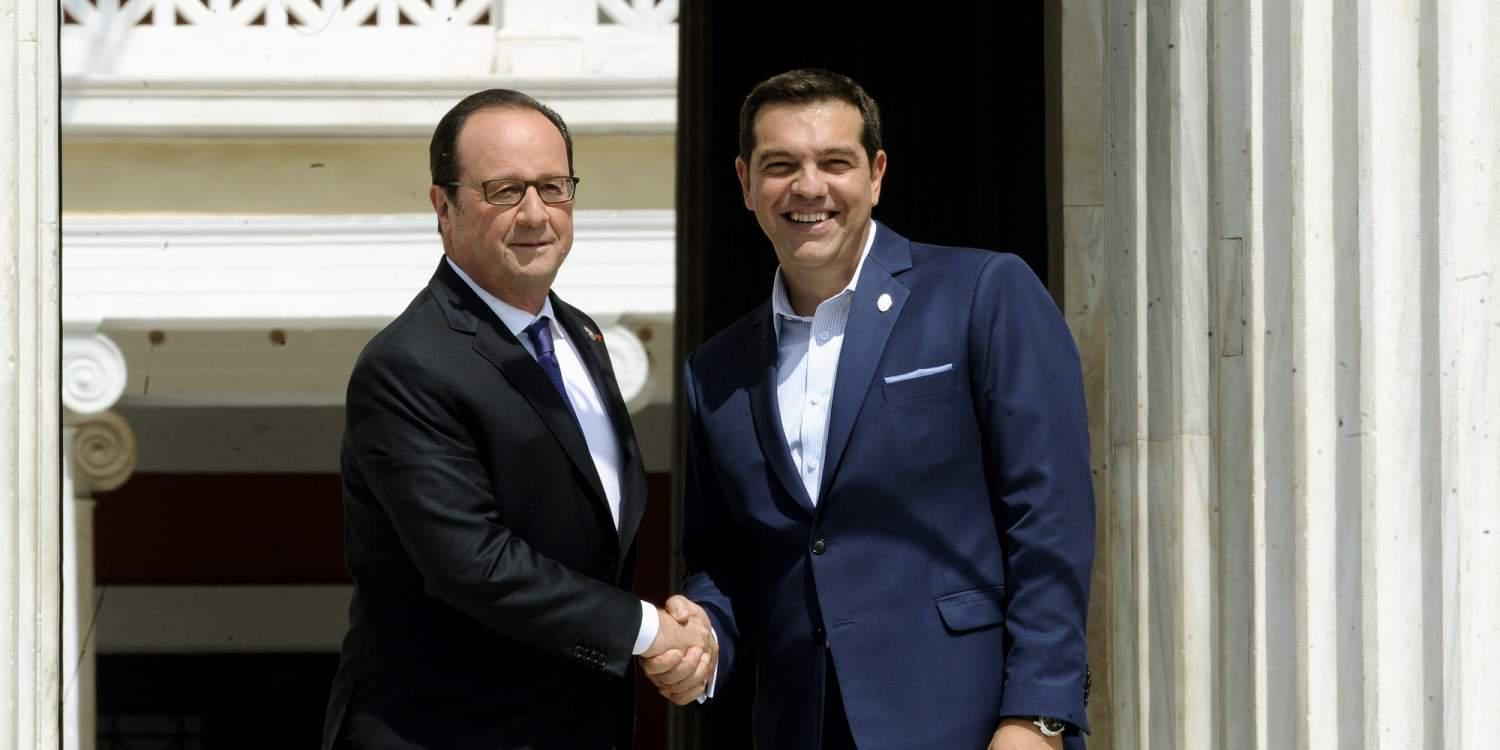 Ο Τσίπρας κάλεσε τον Ολάντ για διακοπές στην Ελλάδα