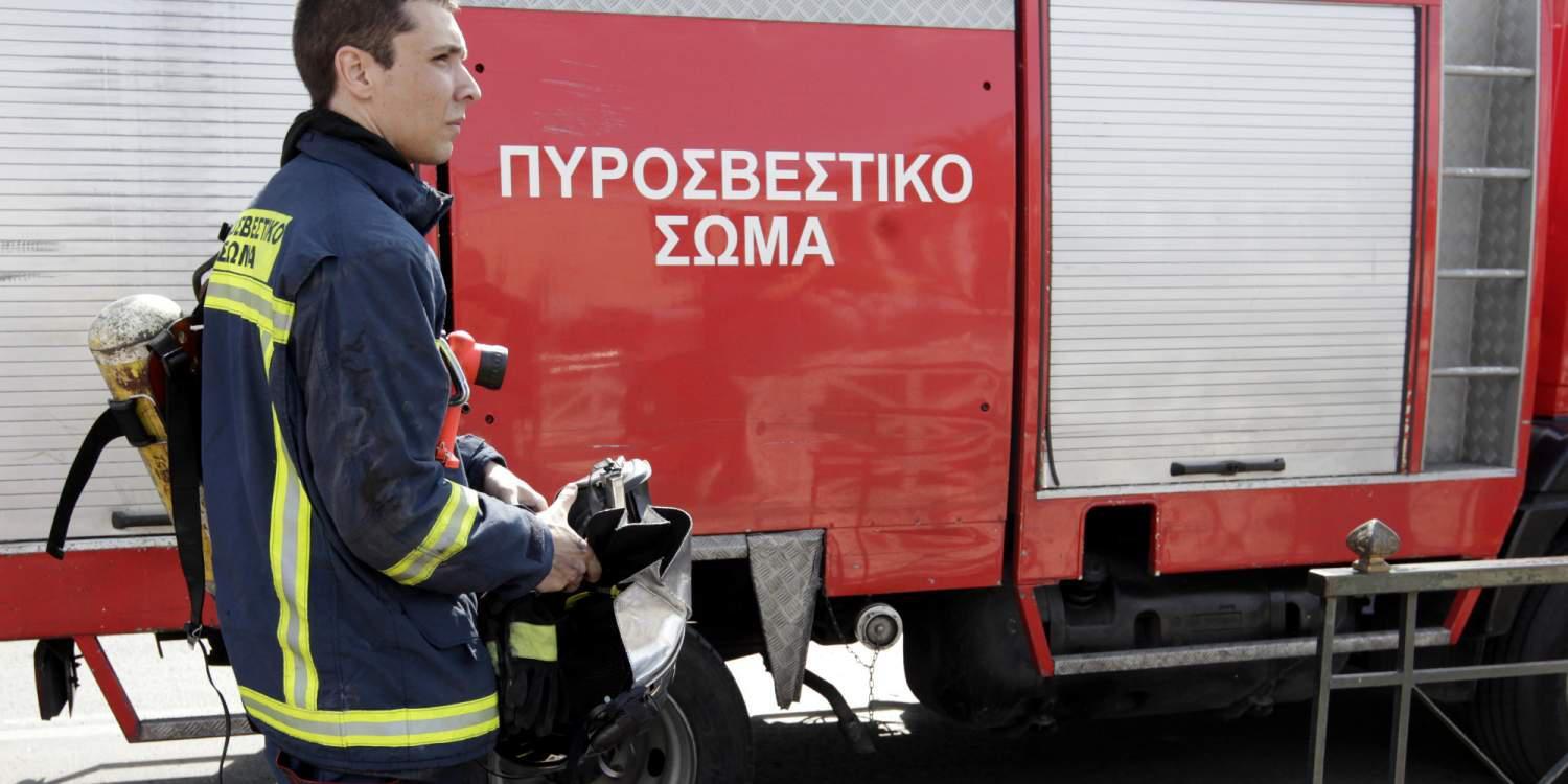 Φωτιά στα Καλύβια Αττικής