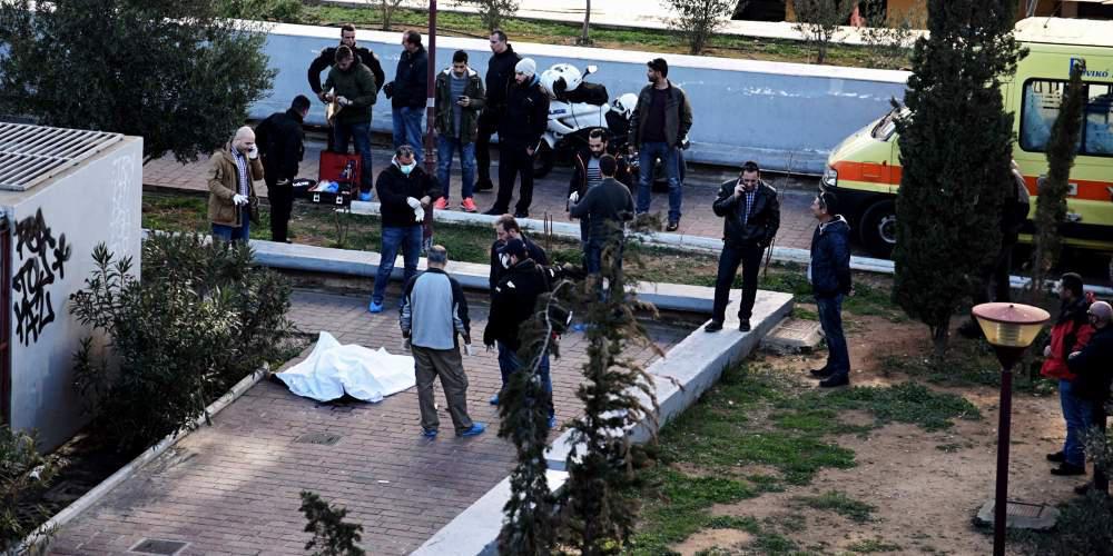 Πανικός στο κέντρο της Αθήνας – Συμπλοκή και πυροβολισμοί με έναν νεκρό
