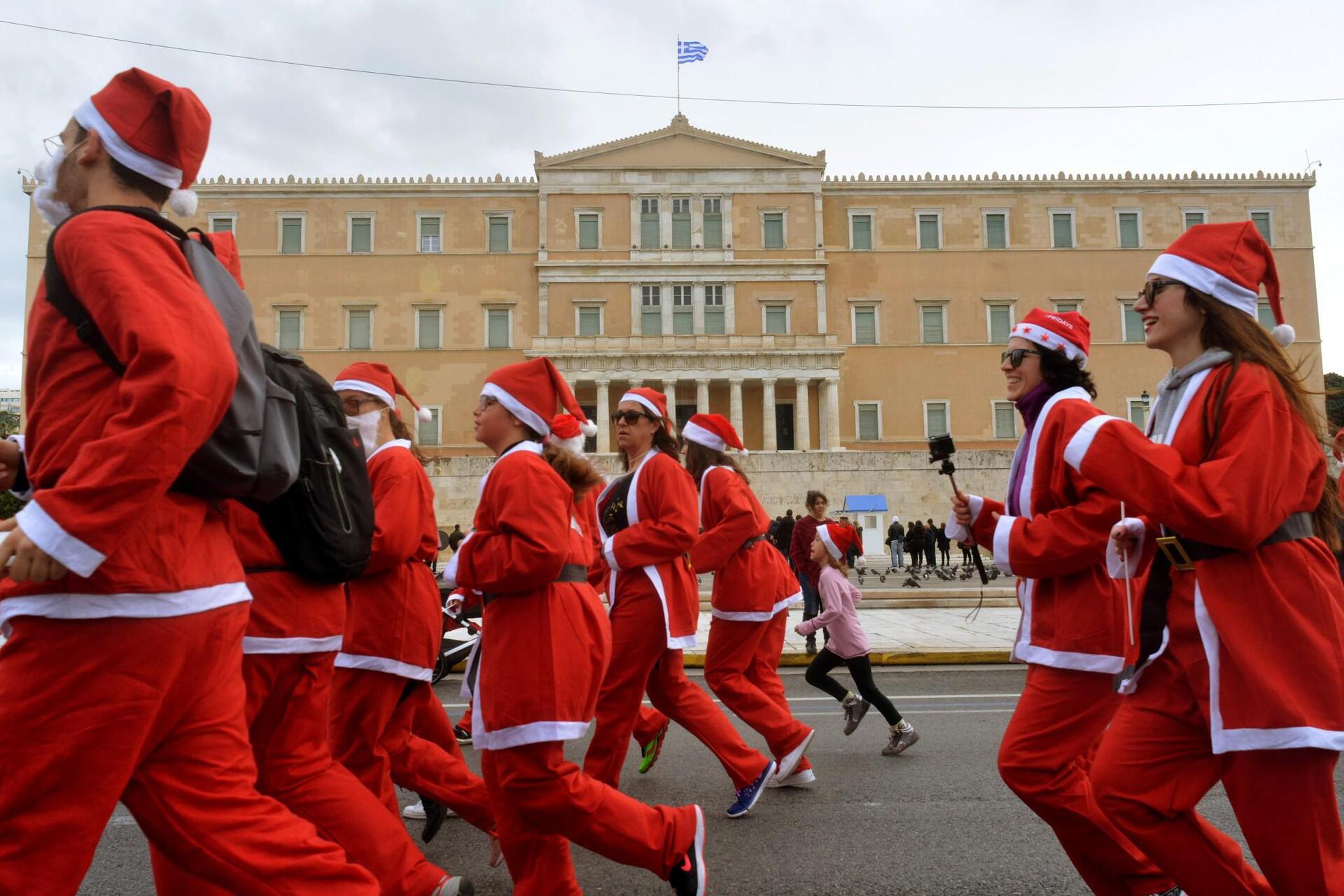 santa-ran-kentro-athinas-2016-1300-1