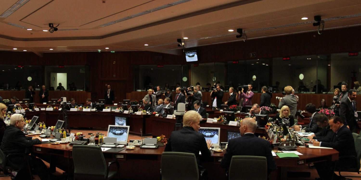 Στο τραπέζι πλεόνασμα και νέα μέτρα για μετά το 2018