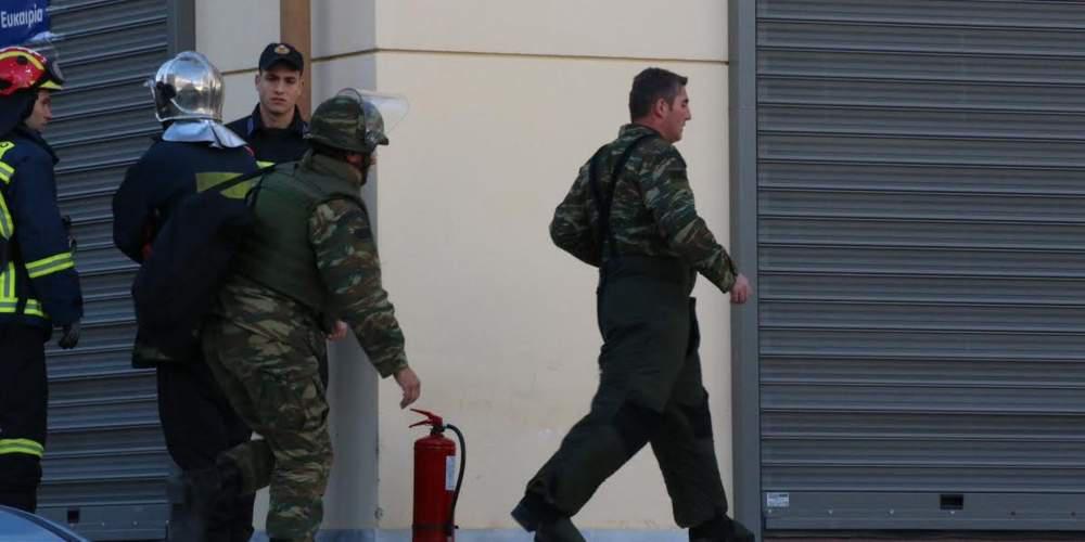Λήξη συναγερμού στη Στουρνάρη – Σκουπίδια περιείχε η ύποπτη τσάντα
