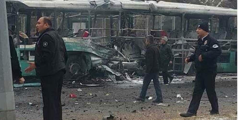Βίντεο ντοκουμέντο: Τα πρώτα λεπτά μετά το νέο μακελειό στην Τουρκία [σκληρές εικόνες]