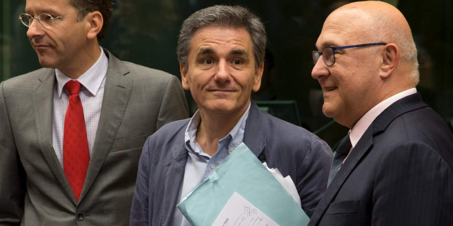 Νέα επώδυνα μέτρα: «Κουρεύουν» εισοδήματα αντί για χρέος