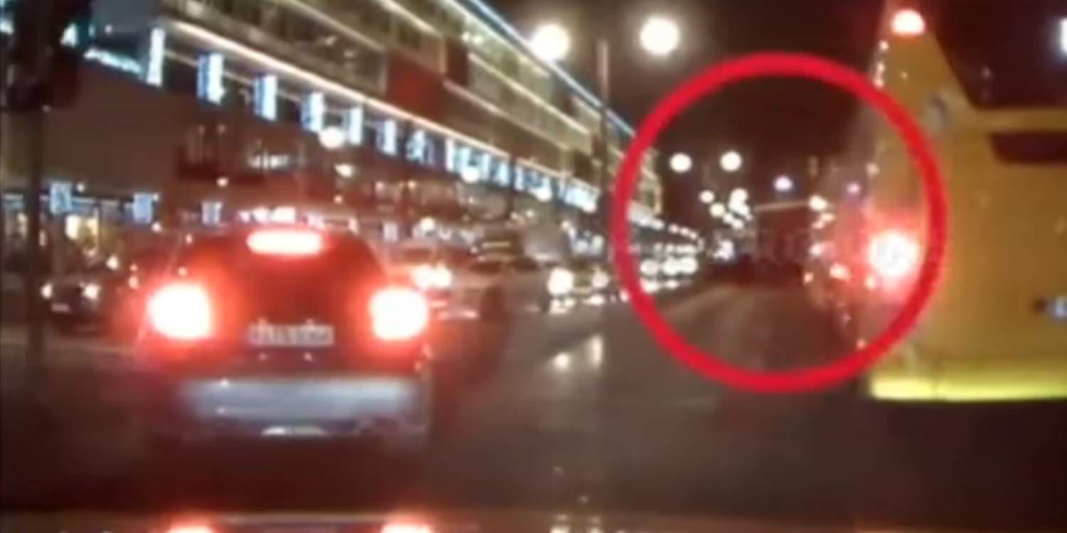 Βίντεο ντοκουμέντο από το μακελειό στο Βερολίνο: Η στιγμή που το φορτηγό σκορπά τον θάνατο