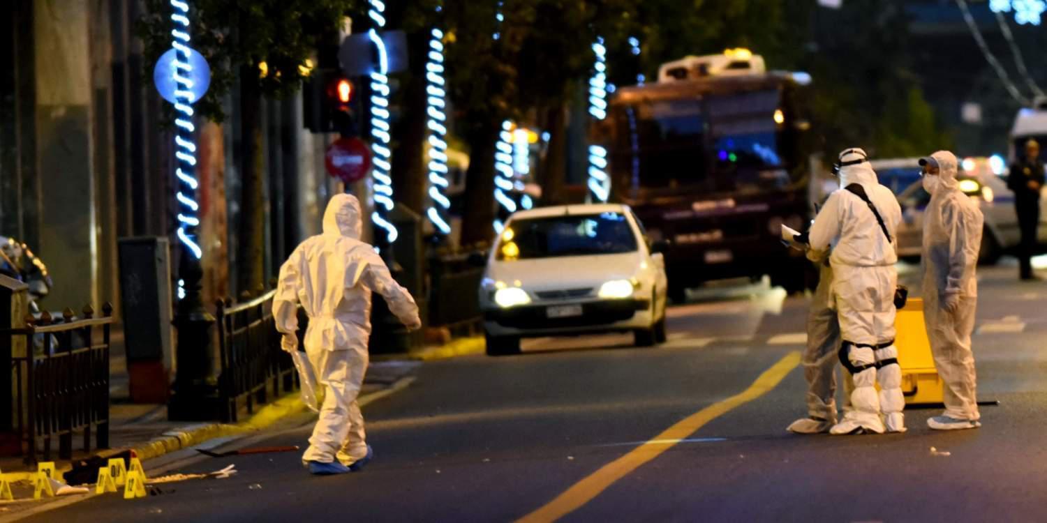 Κλεμμένο το αυτοκίνητο που κάηκε τα ξημερώματα της Τρίτης στα Εξάρχεια
