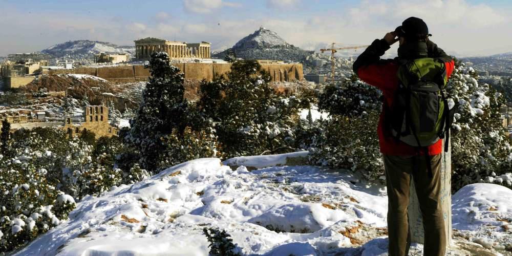 «Άγρια» επιδείνωση του καιρού από σήμερα – Θα το στρώσει και στο Σύνταγμα
