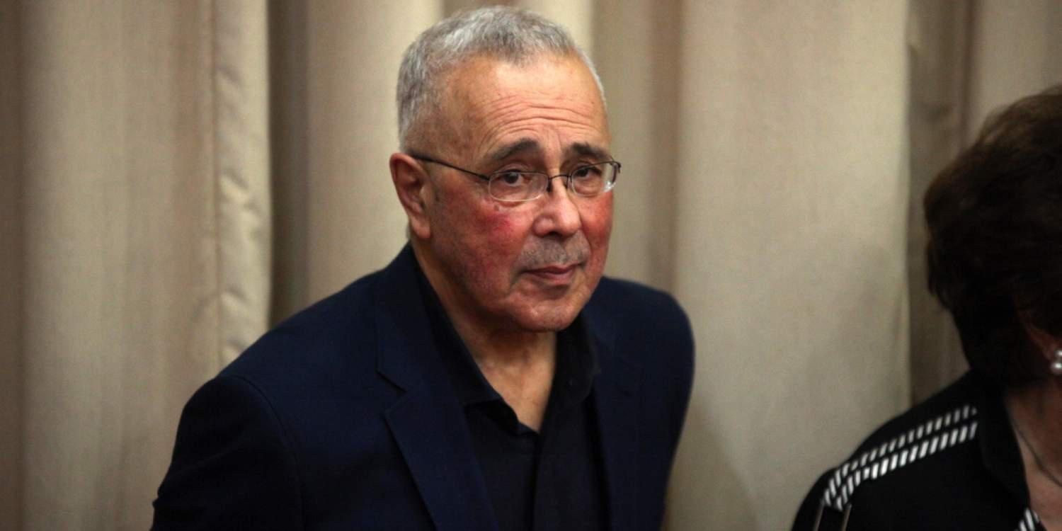 Ο Ζουράρις κοιμήθηκε στην συνέντευξη του Τσίπρα [εικόνα]