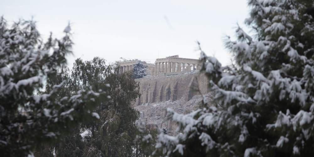 Δέκα «κλικ» για την άσπρη μέρα της Αθήνας [εικόνες]