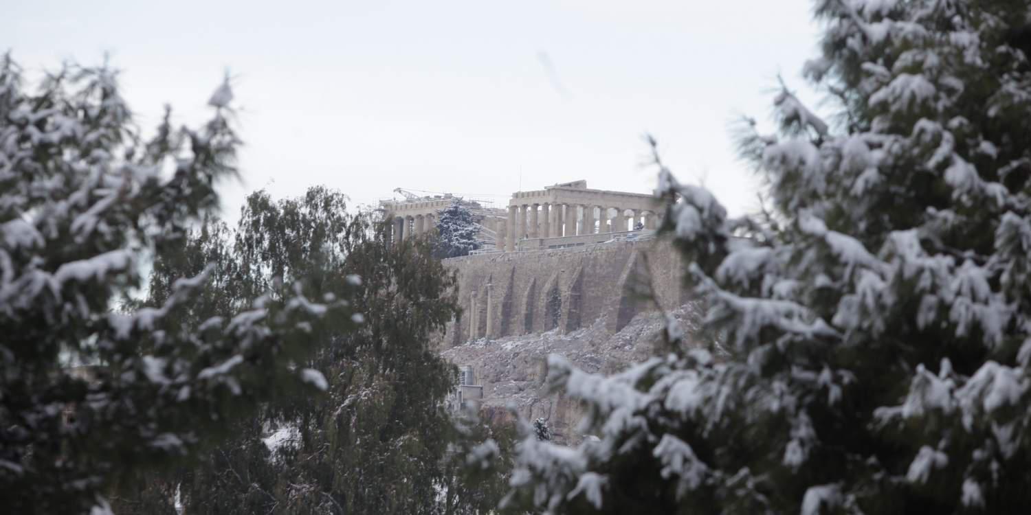 Δέκα «κλικ» για την άσπρη μέρα της Αθήνας [εικόνες]