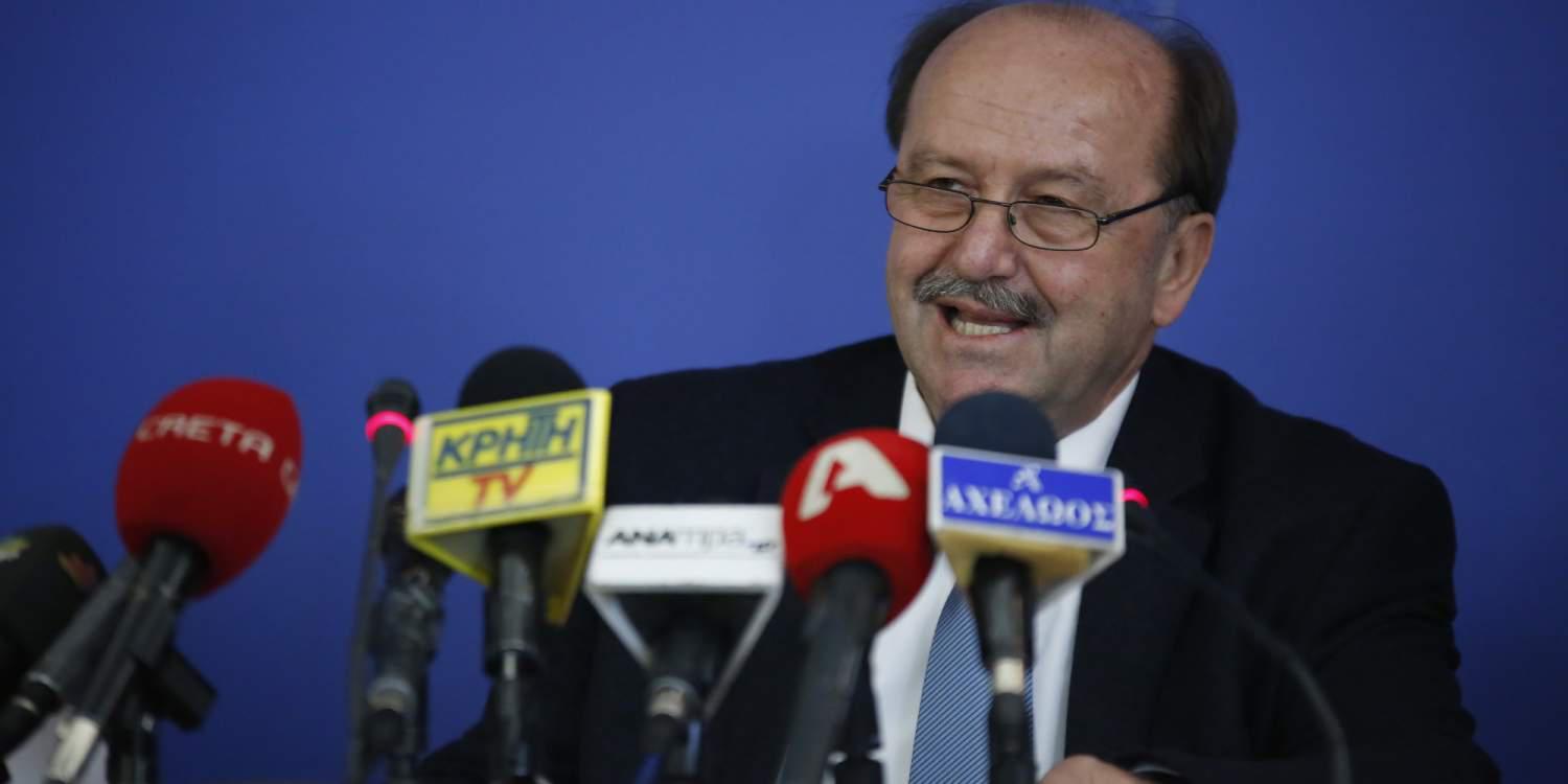 Μπακαλέξης: Δεν θα καταβάλουν εισφορές στον ΕΦΚΑ όσοι τους έχουν γίνει κρατήσεις