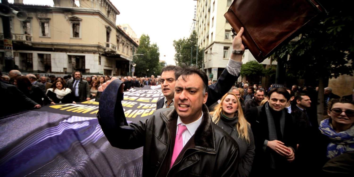 Έρχεται η λυπητερή: Ραβασάκια με έξτρα εισφορές από τον ΕΦΚΑ