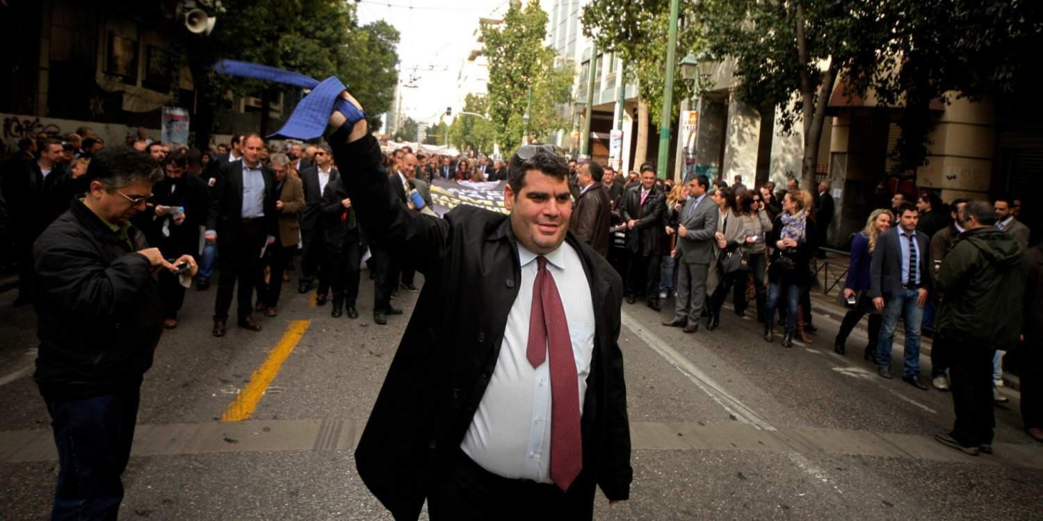 Κρυφή «βόμβα» απογειώνει τις εισφορές για επαγγελματίες και αγρότες
