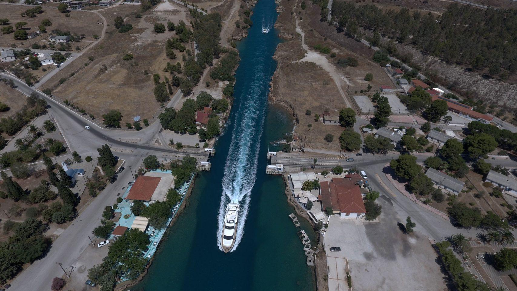 Ισθμός Κορίνθου: Τα εντυπωσιακά πλάνα από την επαναλειτουργία