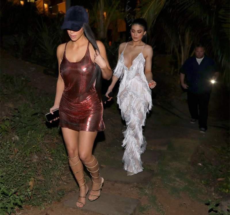 Το… φόρεμα της Kylie Jenner που «έκλεψε» τις εντυπώσεις [εικόνες]