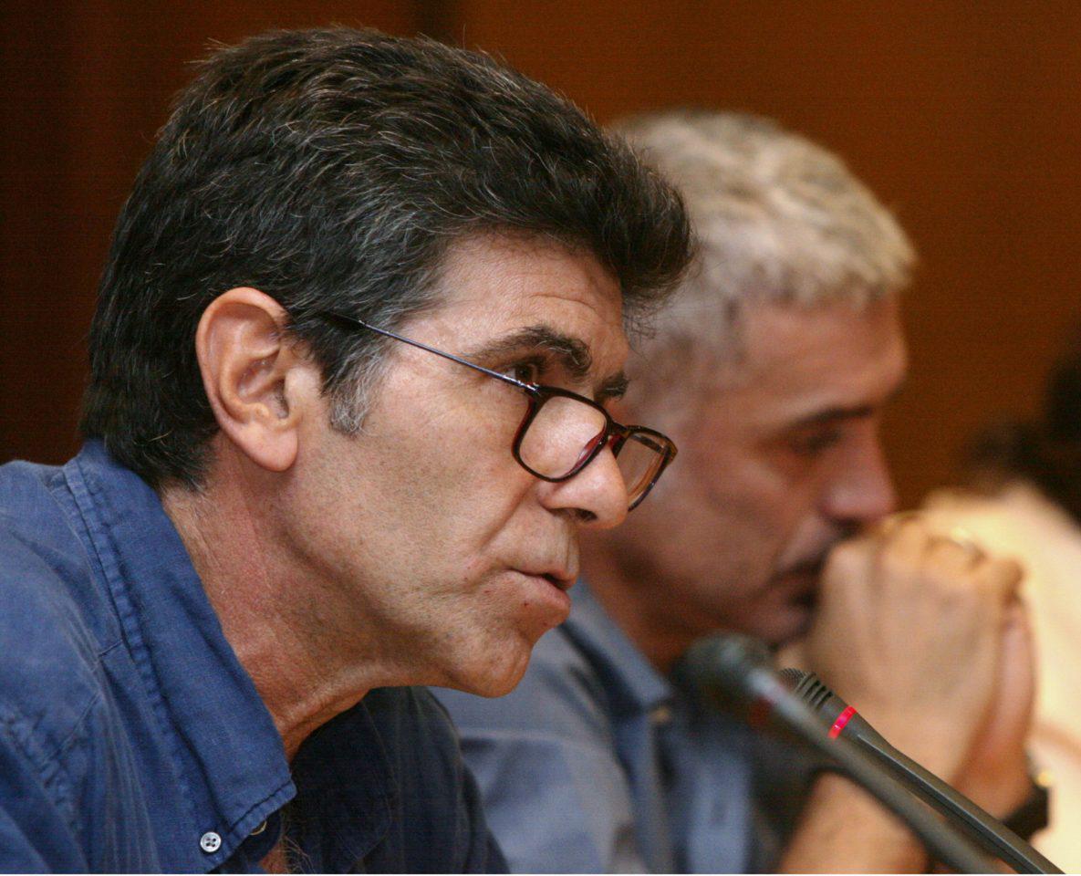 Γιάννης Μπέζος