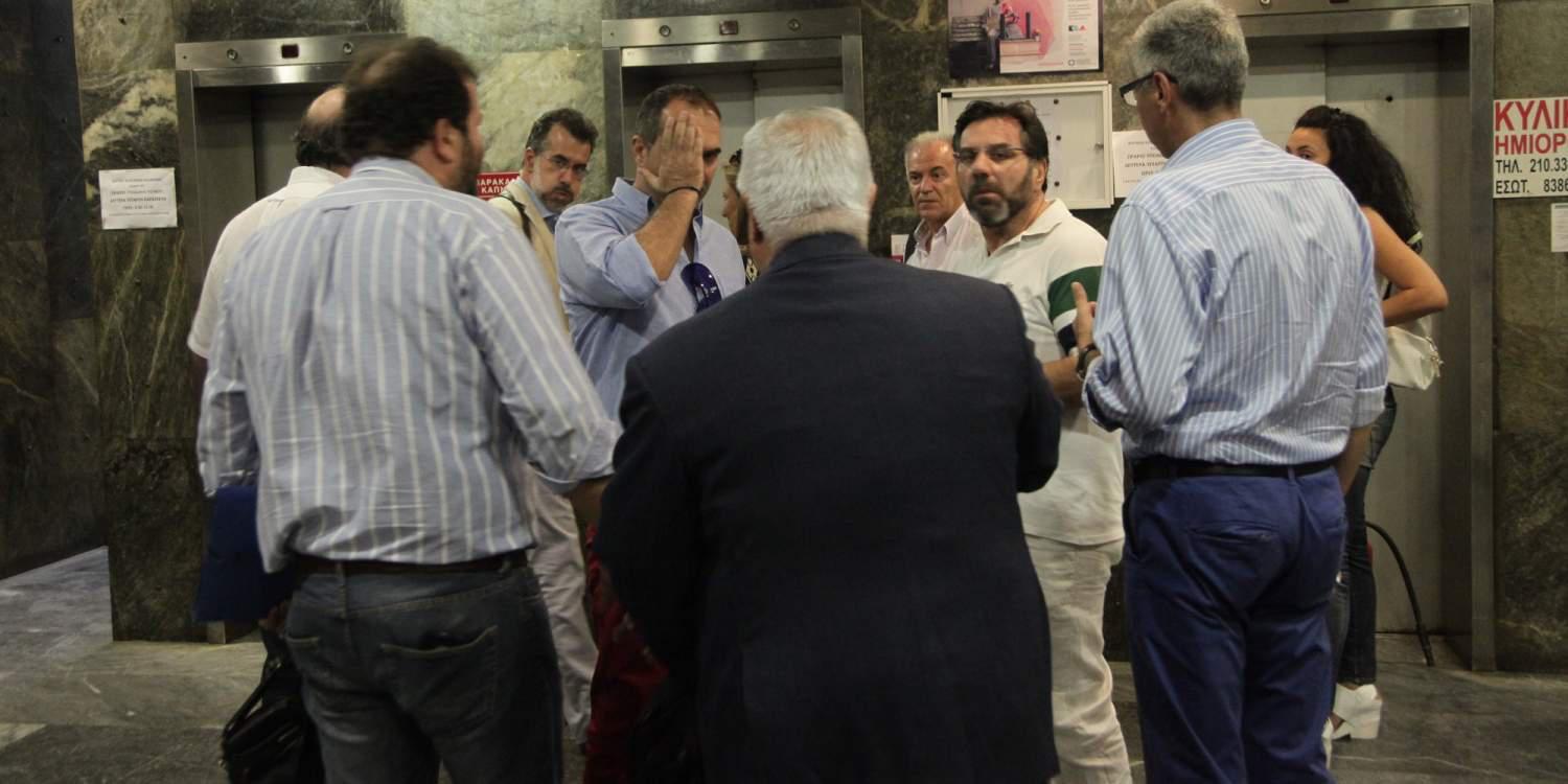Στέλνουν ειδοποιητήρια-βόμβα με τις νέες εισφορές σε 1,6 εκατ. ασφαλισμένους