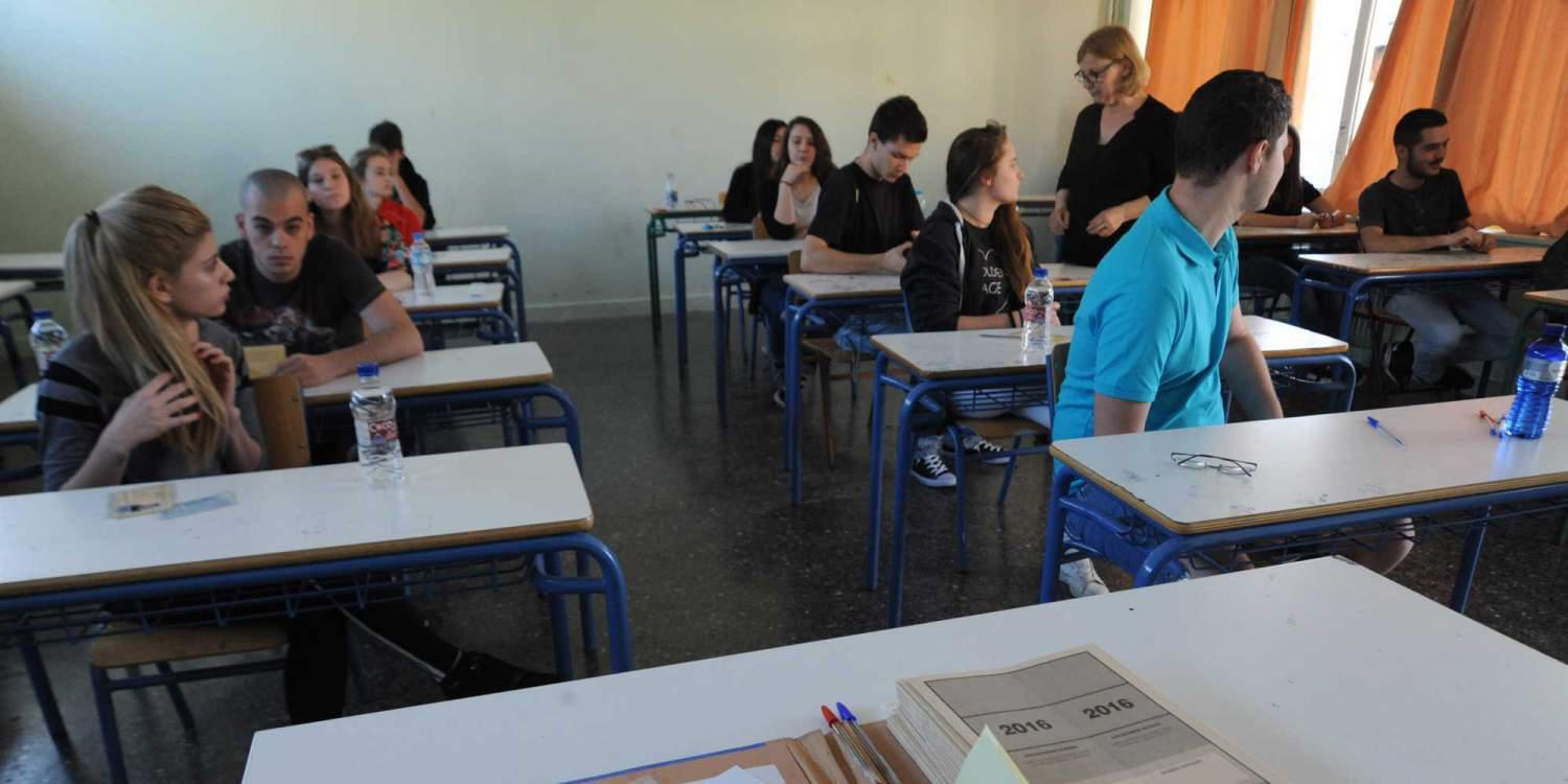 Εμπαιγμός χιλιάδων μαθητών με τις πανελλαδικές