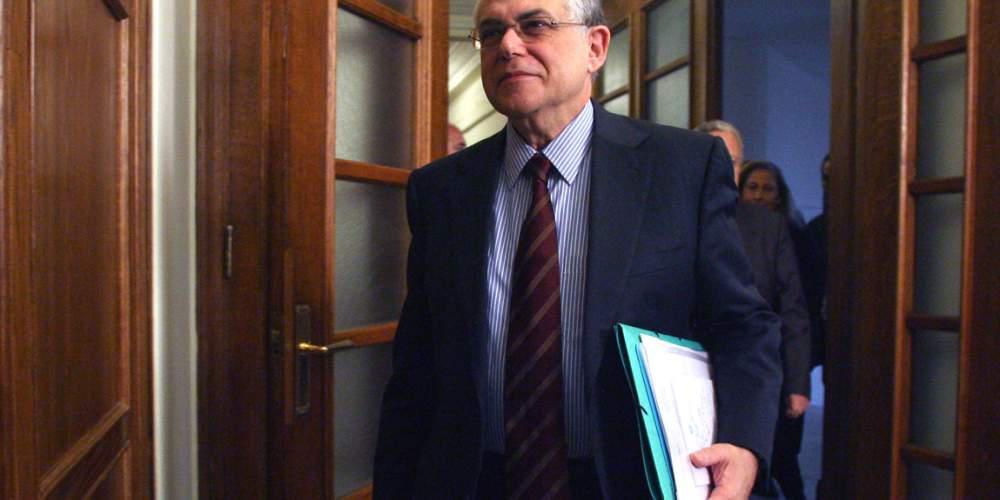 Επέμβαση στην κοιλιακή χώρα στον Λουκά Παπαδήμο μετά την τρομοκρατική επίθεση