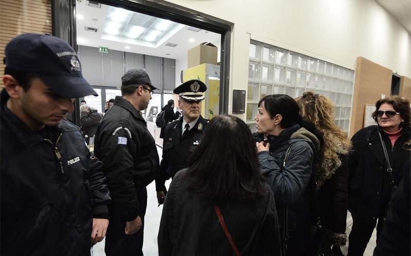 Ένταση και πάλι σε πλειστηριασμούς: Κοράκια φύγετε από εδώ [βίντεο]