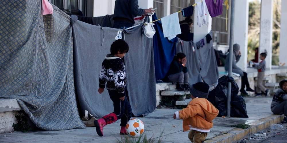 Για δεύτερη μέρα σε απεργία πείνας οι πρόσφυγες στο Ελληνικό
