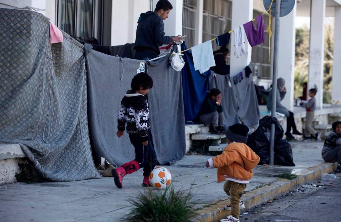 Για δεύτερη μέρα σε απεργία πείνας οι πρόσφυγες στο Ελληνικό