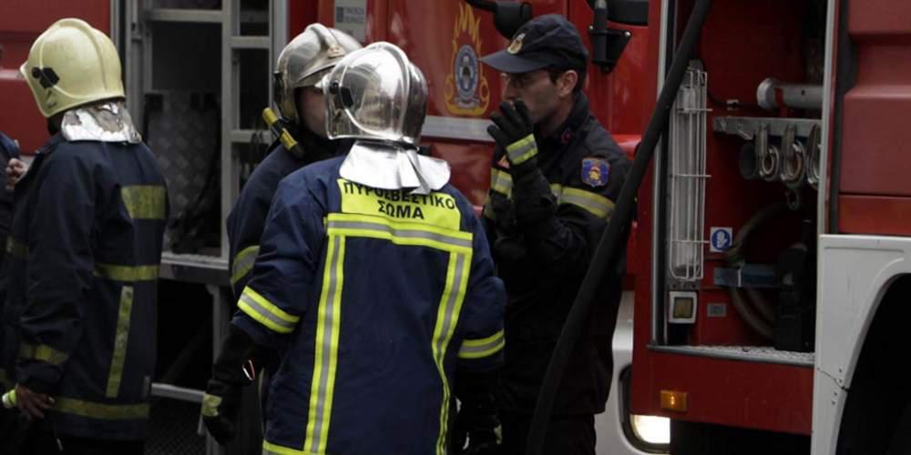 Φωτιά τώρα σε διαμέρισμα στην Αργυρούπολη