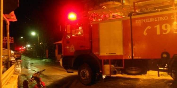 Συναγερμός στο Παλαιό Φάληρο: Φωτιά σε κατάστημα – Εκκενώνεται πολυκατοικία λόγω πυκνών καπνών