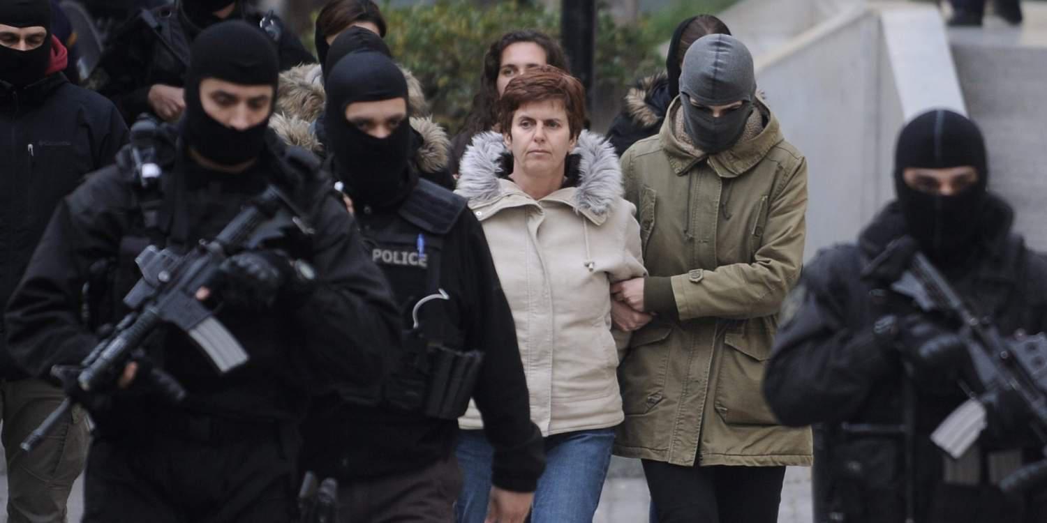 Στη δημοσιότητα από την ΕΛ.ΑΣ. φωτογραφίες του οπλισμού από το σπίτι της Ρούπα