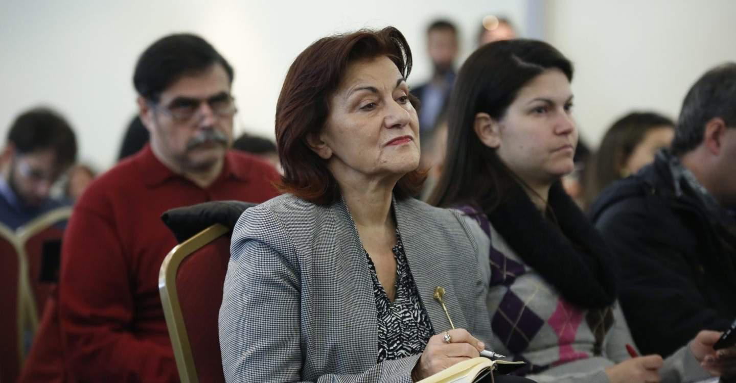 Θεανώ Φωτίου: Ο λαός εξακολουθεί να μας έχει εμπιστοσύνη παρά το όσα τραβάει [βίντεο]